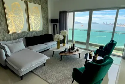 Image de Beautiful apartment with luxury finishes with ocean views