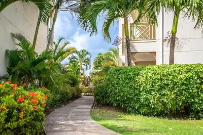 Image de A Short Drive to Pigeon Island! Relaxing Unit with Garden View