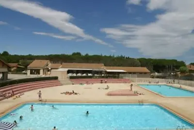 Image de Pavillon avec Jardin, Piscine, Tennis – 7 Pers, 3 Pièces, Proche Plage et Commerces