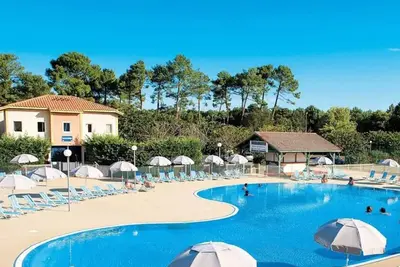 Image de Appartement avec Piscine, Tennis et Terrasse à Soustons