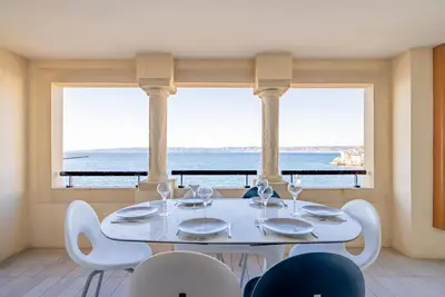 Image de 'La Corniche' Superbe apt vue mer avec terrasse by Weekome