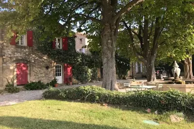 Image de \"Maison des Fontaines\"  au Cœur d'un Magnifique Domaine Viticole