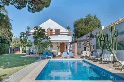 Image de Maison de vacances \"El Rincon Del Che\" avec piscine privée, jardin et Wi-Fi