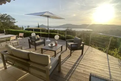 Image de Villa 10 personnes - piscine - vue panoramique 180°- 5 chambres climatisées