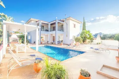 Image de Villa Hera - Trois Chambres Villa, Couchages 6