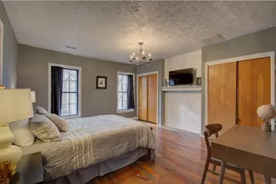 Image de Historic home in the heart of downtown