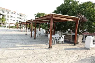 Image de Apartamento en Conjunto Privado Frente al Mar