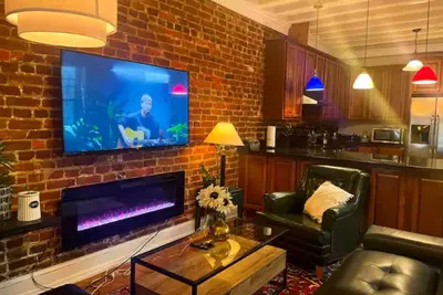 Image de Hidden Gem in the heart of Old Town-Walk Score 99