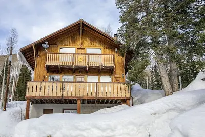 Image de Mountain View Chalet by Cottonwood Lodging
