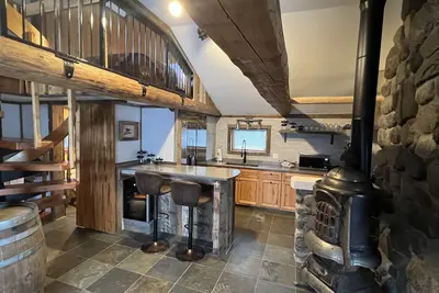 Image de Private Custom Cabin on Yellowstone River with Breathtaking Views