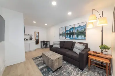 Image de Quaint 1 Bd 1 Bth Guest Home Minutes from Gonzaga!
