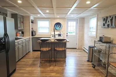 Hampton Beach ♡ Ocean Retreat - Steps From The Sand and Strip!