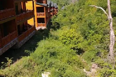 Image de Smokey Mountain Getaway with all the amenities