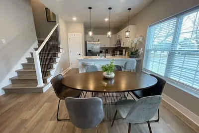 Image de 🌟Dahlman rows- close to Downtown w/garage parking