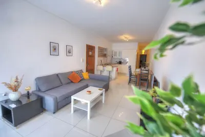 Image de Large and modern 2bedroom with balcony Glub1-1