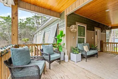 Image de 1 Bedroom in the Pines~Dauphin Pod