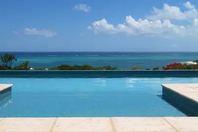 Image de Villa Spyglass! Amazing views, fabulous pool! Hilltop privacy!