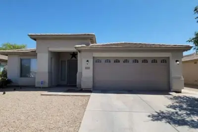 Convenient 4 Bed, 2 Bath House  -Casa De Amft