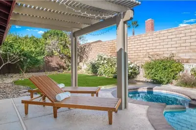 Image de Walking Distance to Coachella & Stagecoach! 3Bed 2Bath, Pool, Spa, Mtn Views!