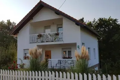 Image de Plitvice Oaza Mira - Detached house with large garden and barbecue house