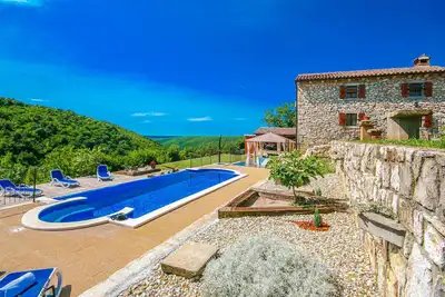 Image de Superbe maison de 2 chambres à Labin