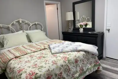 Loft apartment on Clifton, Tn  Main Street Convenient, Cozy and Clean <br>