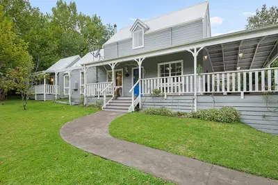 Image de Hamptons charm at Nantucket in Mollymook