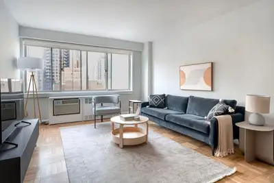 Image de Modern Lenox Hill 2br w/ Elevator & Doorman, by Blueground