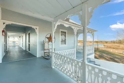 Image de The Historical Ponderosa, minutes from Lake Martin