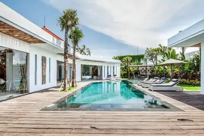Image de Opulent 6 Br in Canggu, 400m to Finns Beach Haven