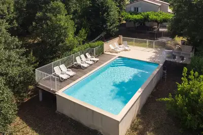 Image de Villa avec vue panoramique et piscine privée en Sud-Ardèche
