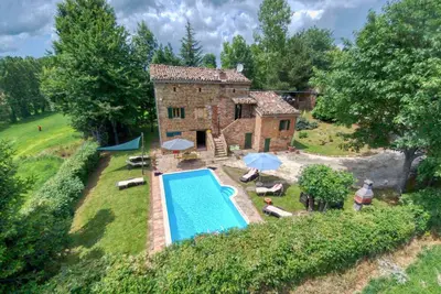 Image de Villa à Amandola avec jardin