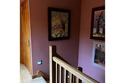 Image de Semi Detatched Cottage Sleeps up to 6 guests in 4 bedrooms.