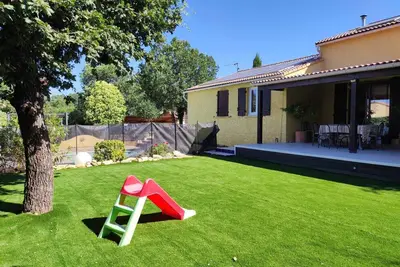 Image de Quiet house with swimming pool