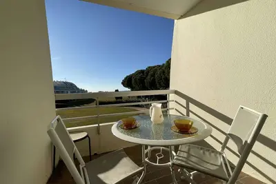 Image de Studio Cabine 4 Couchages avec Terrasse et Parking Privé, Accès Direct Plage - Port Camargue