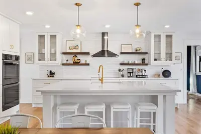 Image de Stunning Home W/Game Room + Mins to Plaza