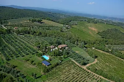 Image de Idyllic guest house in Tuscan country house style with swimming pool