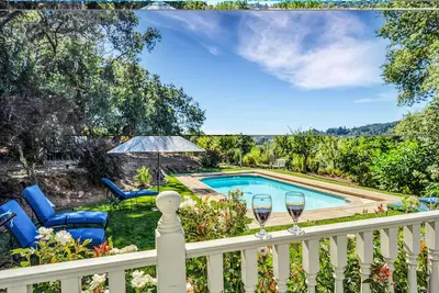 Image de Healdsburg Gorgeous Farmhouse for 10, Pool, Spa, Bbq