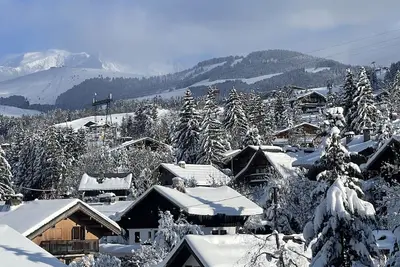 Image de Appartement de Standing - Vue Mont-Blanc piscine terrasse  le Stallion