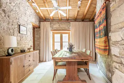 Image de The Carob Tree Villa - Rustic house with 3 bedrooms