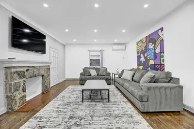 Beautiful modern 3 bedroom private house