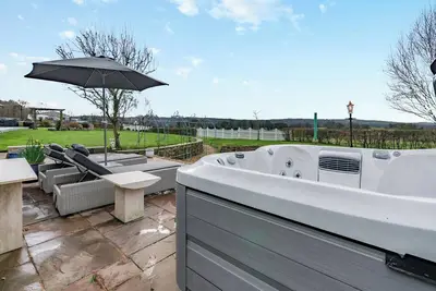 Image de 1 chambres à coucher à Hurst Green