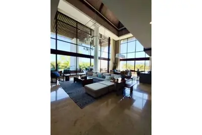 Image de Empire or Estates 4br 5ba. Luxury Redefined. Expect to be Pampered & Spoiled