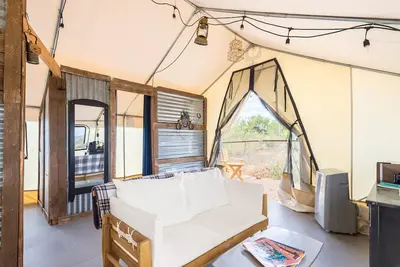 Image de Cozy Old West Glamping Walk to Tombstone