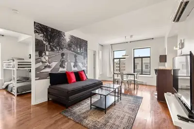 Image de M11 | Boulevard Suites: Appartement \"Lego\" 2 chambres à Montréal - 3e