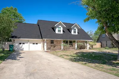 Image de Beautifully remodeled Boerne Charm home located minutes from downtown