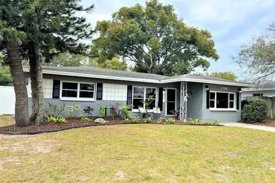 Image de Cozy in Clearwater - A Quiet 4 Bedroom Home Minutes to the Beach.