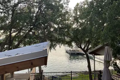 Image de Family Bunkhouse 🚤  Option To Use Next Door Covered Boat Dock •If Available•🚤