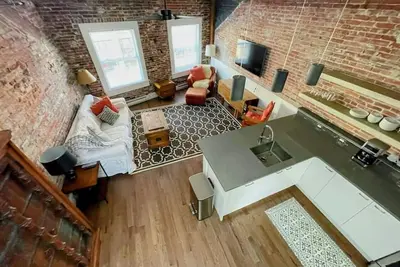 Image de Private Rooftop Deck! /Artsy Apt/Old Port Arts Dist