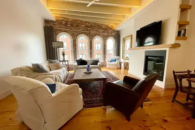 Stunning Luxury Apt/Old Port Arts Dist/Sleeps8